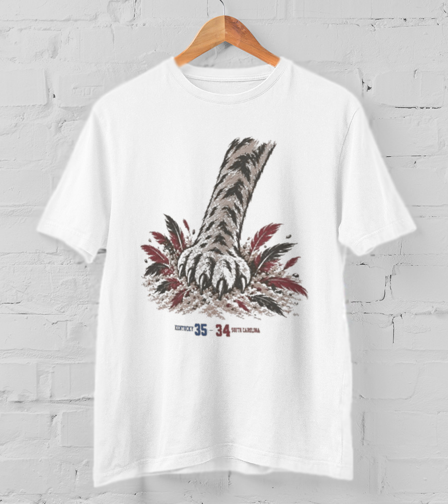 Kentucky Wildcats 35 34 South Carolina Gamecocks Claw And Feathers T-Shirt