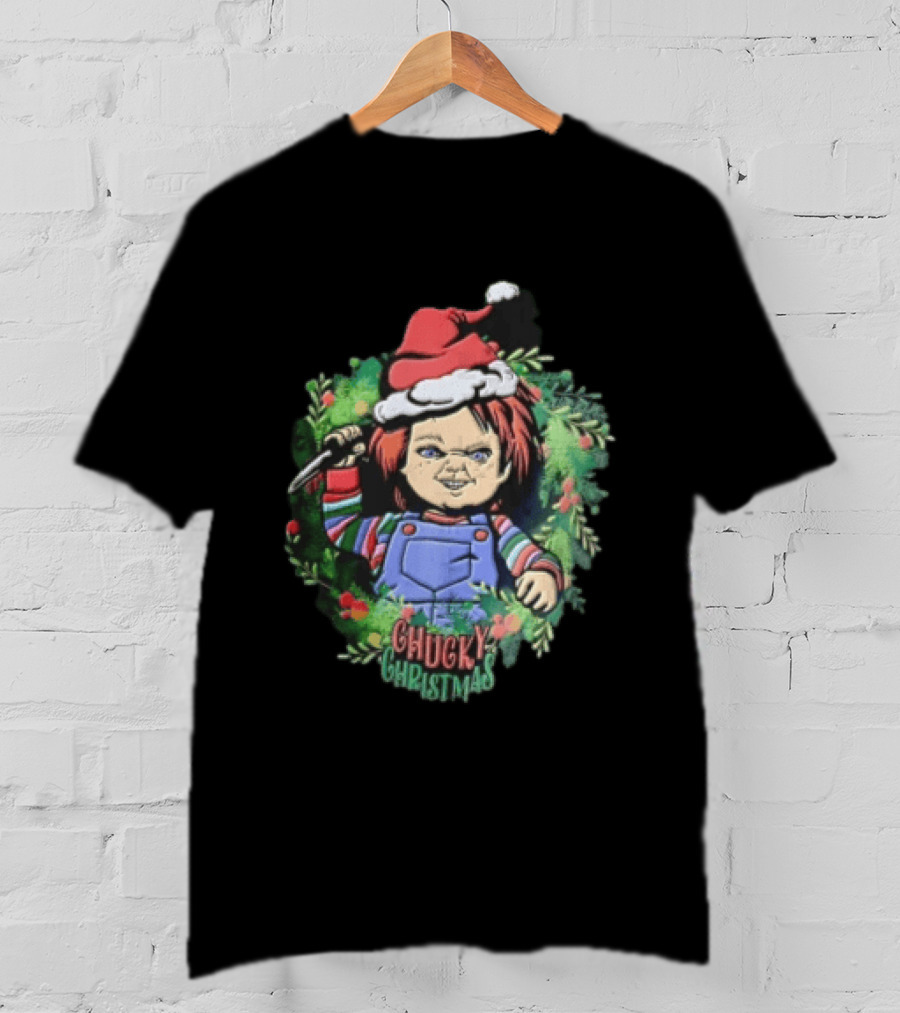 Chucky Christmas Doll Holding Knife In Festive Wreath With Santa Hat T-Shirt