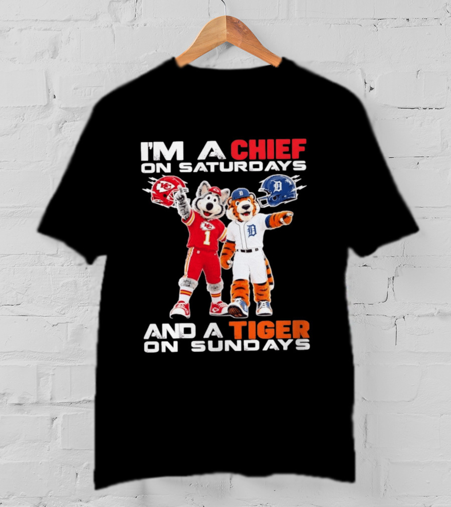 I'm A Chief On Saturdays And A Tiger On Sundays Sports Mascot Helmets T-Shirt