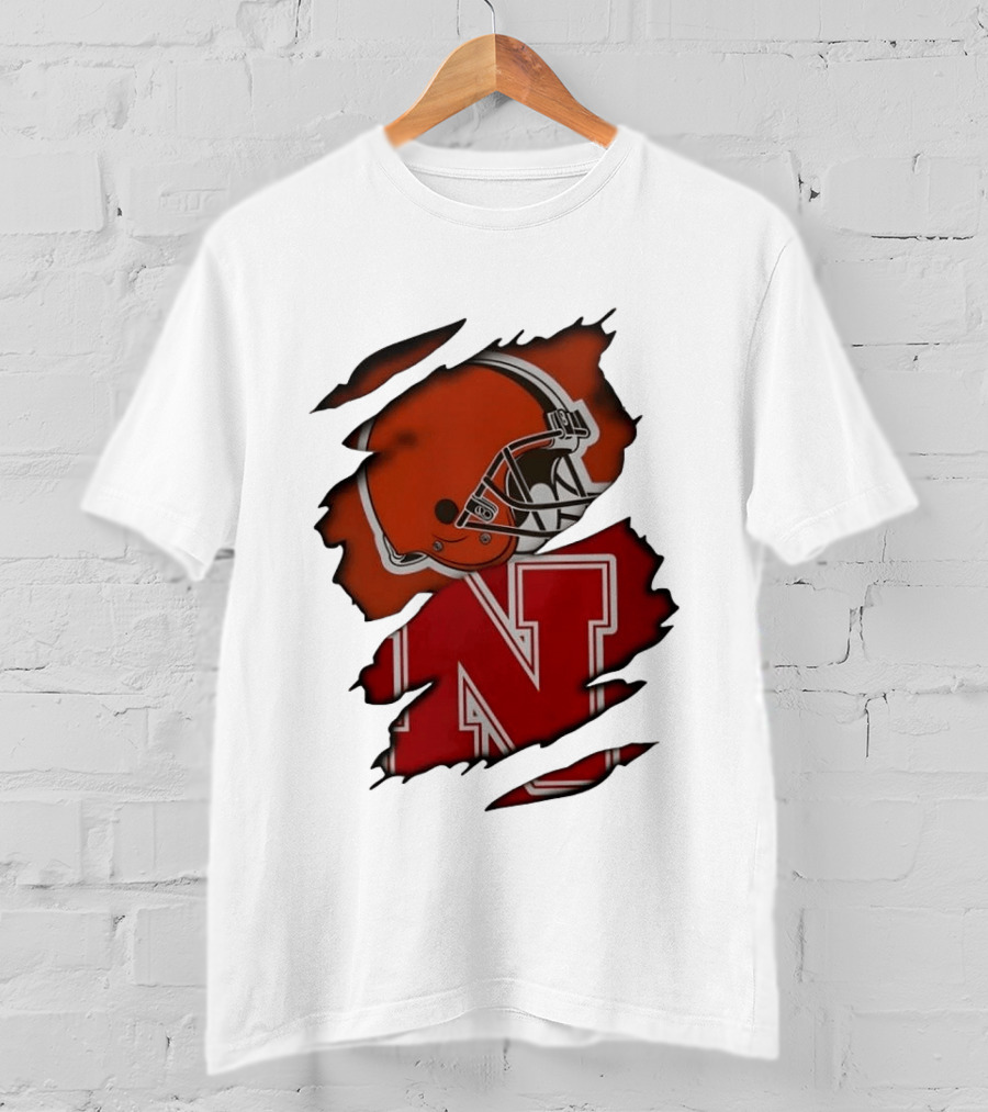 Cleveland Browns Football Helmet Nebraska Cornhuskers N Distressed T-Shirt