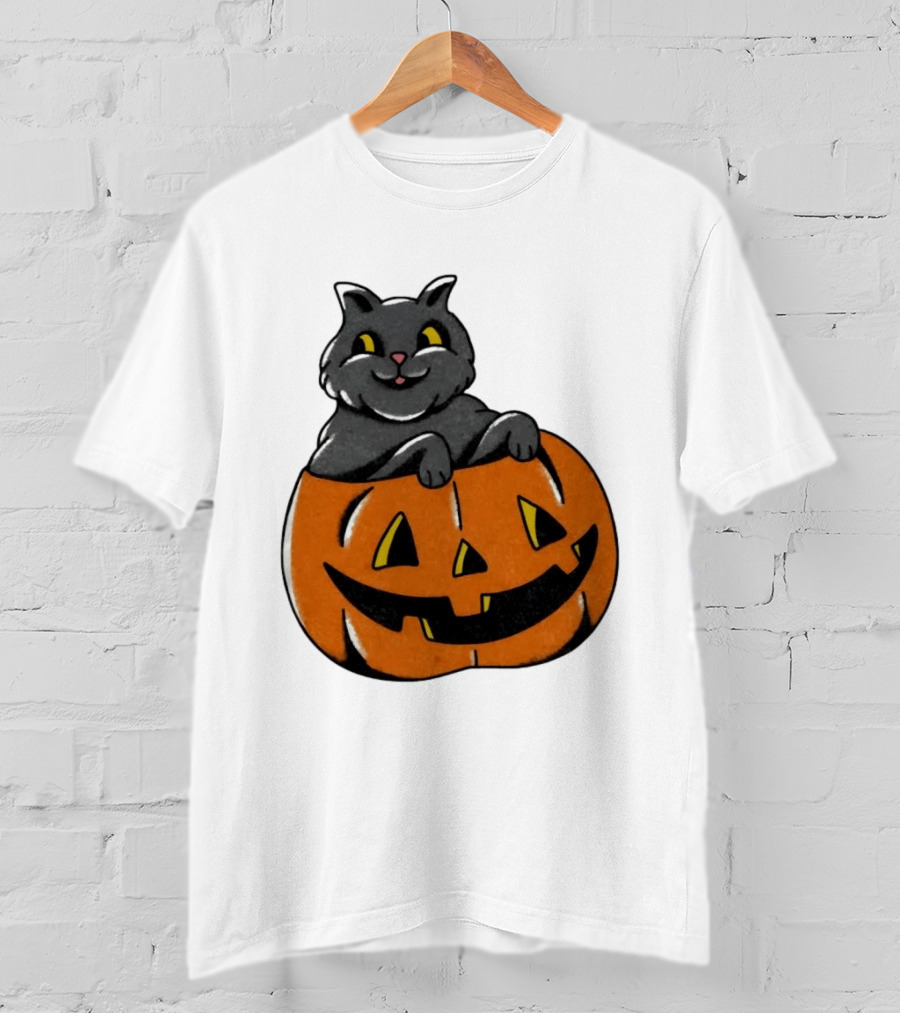 Black Cat In Jack O' Lantern Halloween Pumpkin T-Shirt