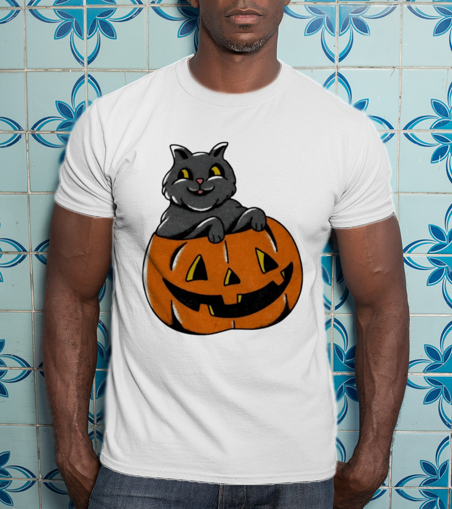 Black Cat In Jack O' Lantern Halloween Pumpkin T-Shirt