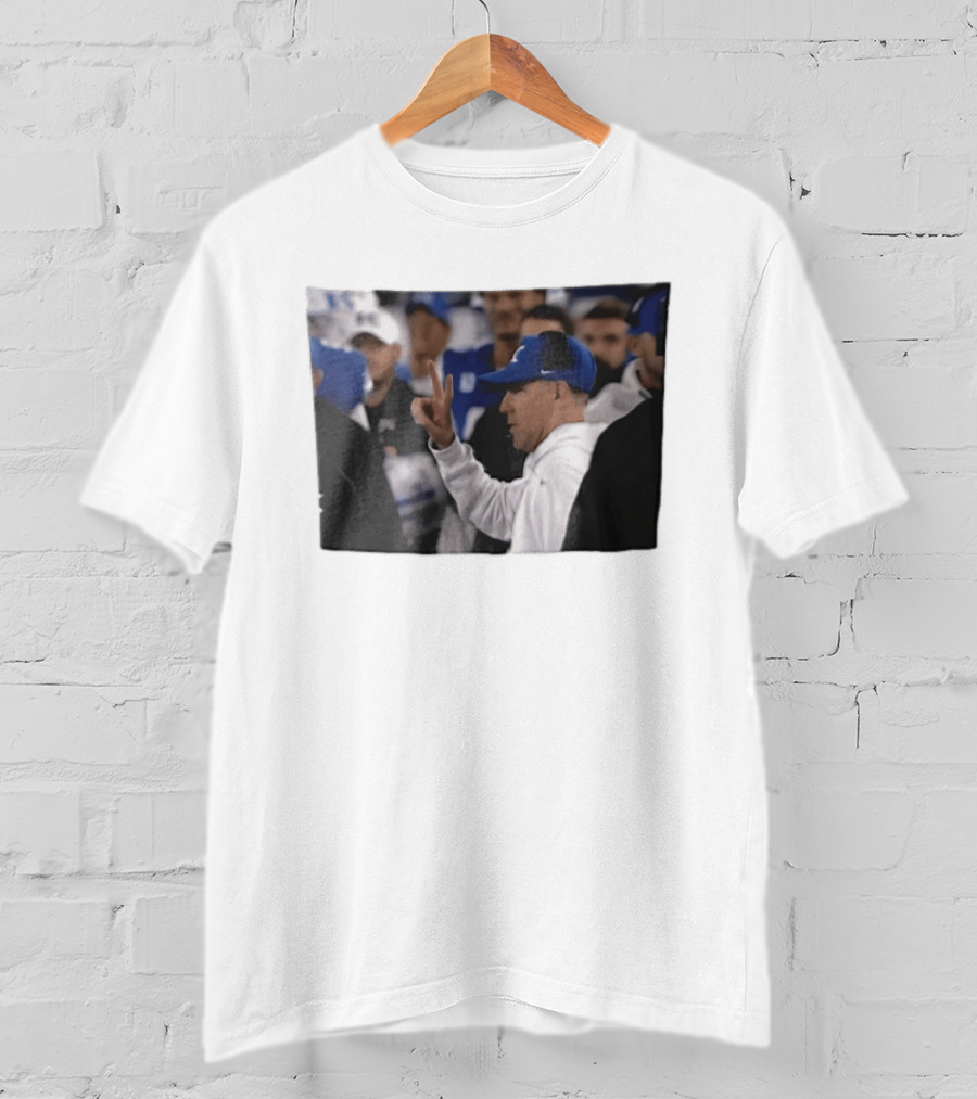 Kentucky Wildcats Mark Stoops Blue Cap Peace Sign Coach Image T-Shirt