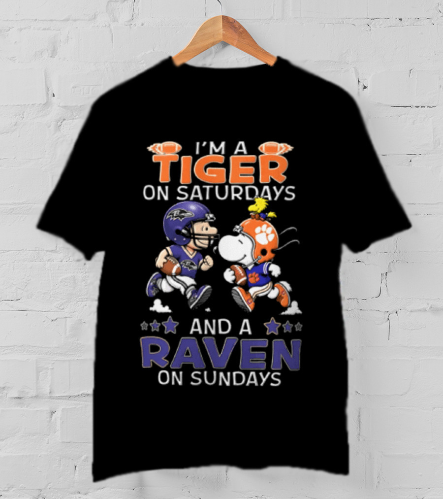 I'm A Tiger On Saturdays And A Raven On Sundays Charlie Brown Snoopy Football Helmets T-Shirt