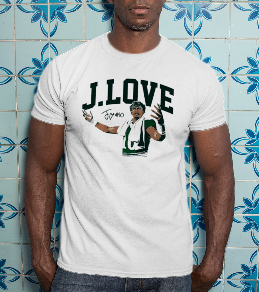 J Love Jordan Love Green Bay Packers Signature Pose T-Shirt