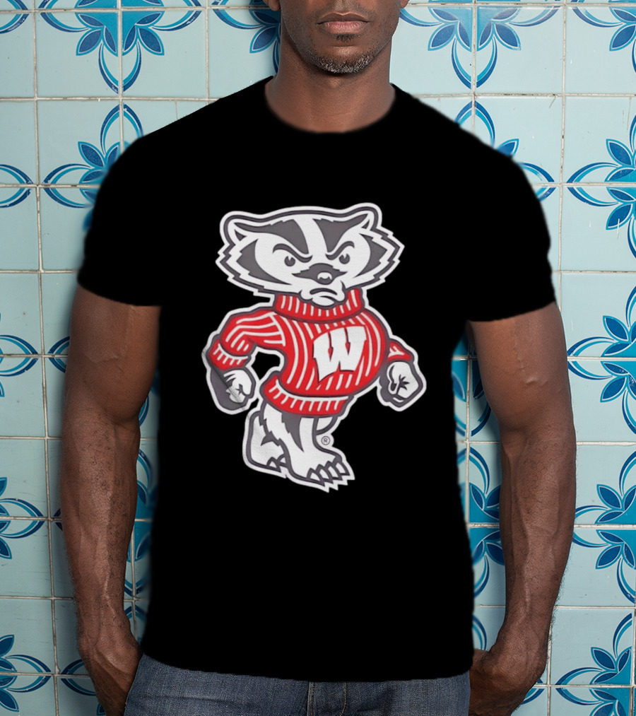 Bucky Badger Wisconsin Red W Sweater T-Shirt