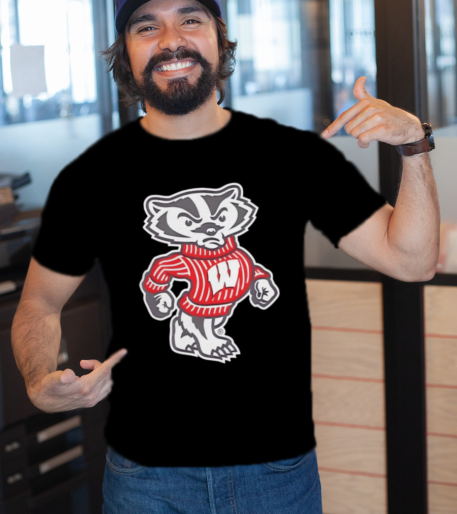 Bucky Badger Wisconsin Red W Sweater T-Shirt