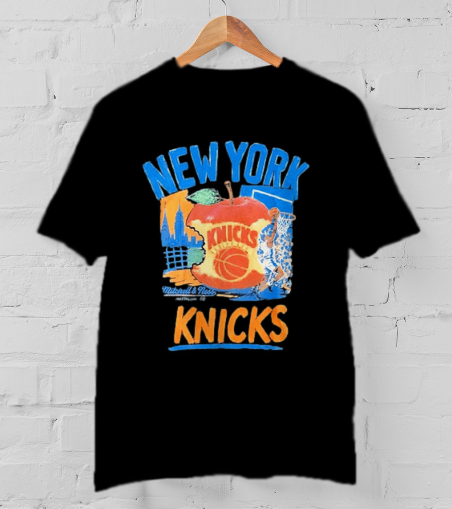 Mitchell & Ness New York Knicks Basketball Big Apple City Skyline T-Shirt