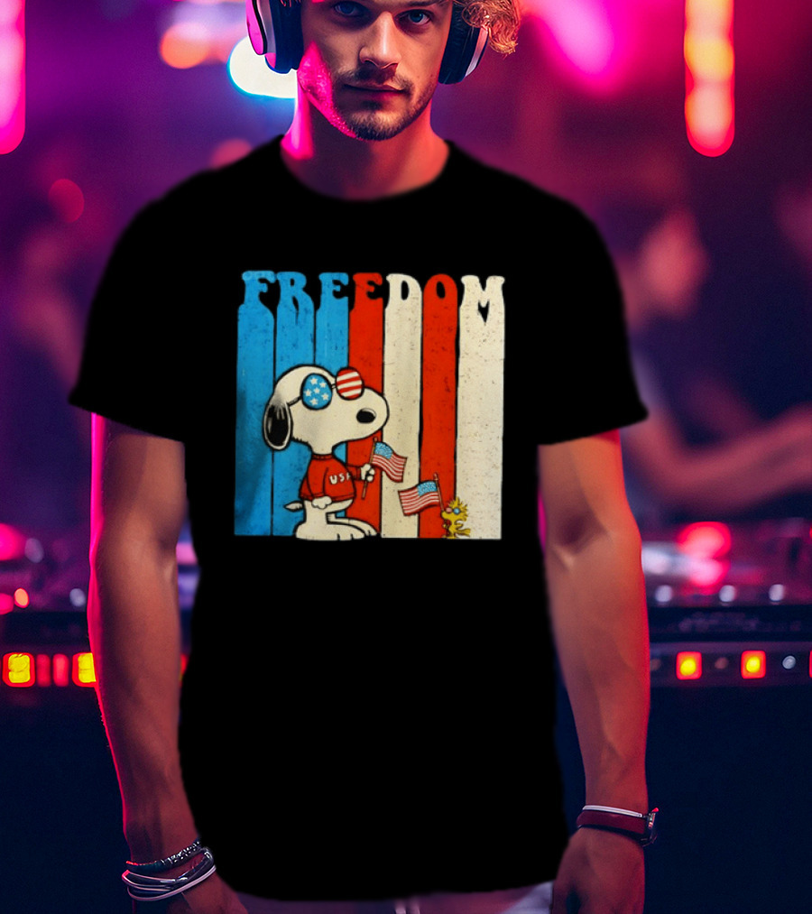 Freedom Snoopy Woodstock Peanuts USA 250th Anniversary Patriotic Celebration T-Shirt