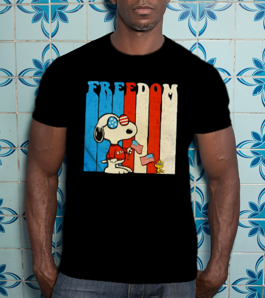 Freedom Snoopy Woodstock Peanuts USA 250th Anniversary Patriotic Celebration T-Shirt