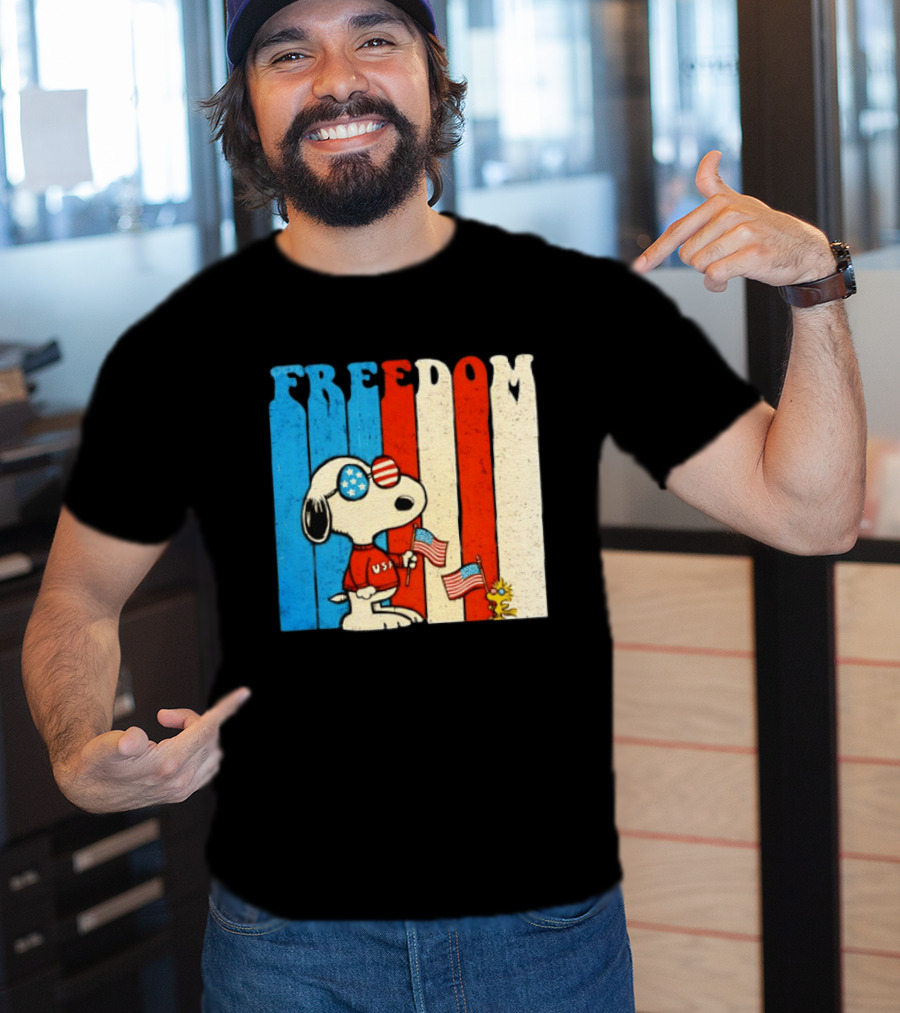 Freedom Snoopy Woodstock Peanuts USA 250th Anniversary Patriotic Celebration T-Shirt