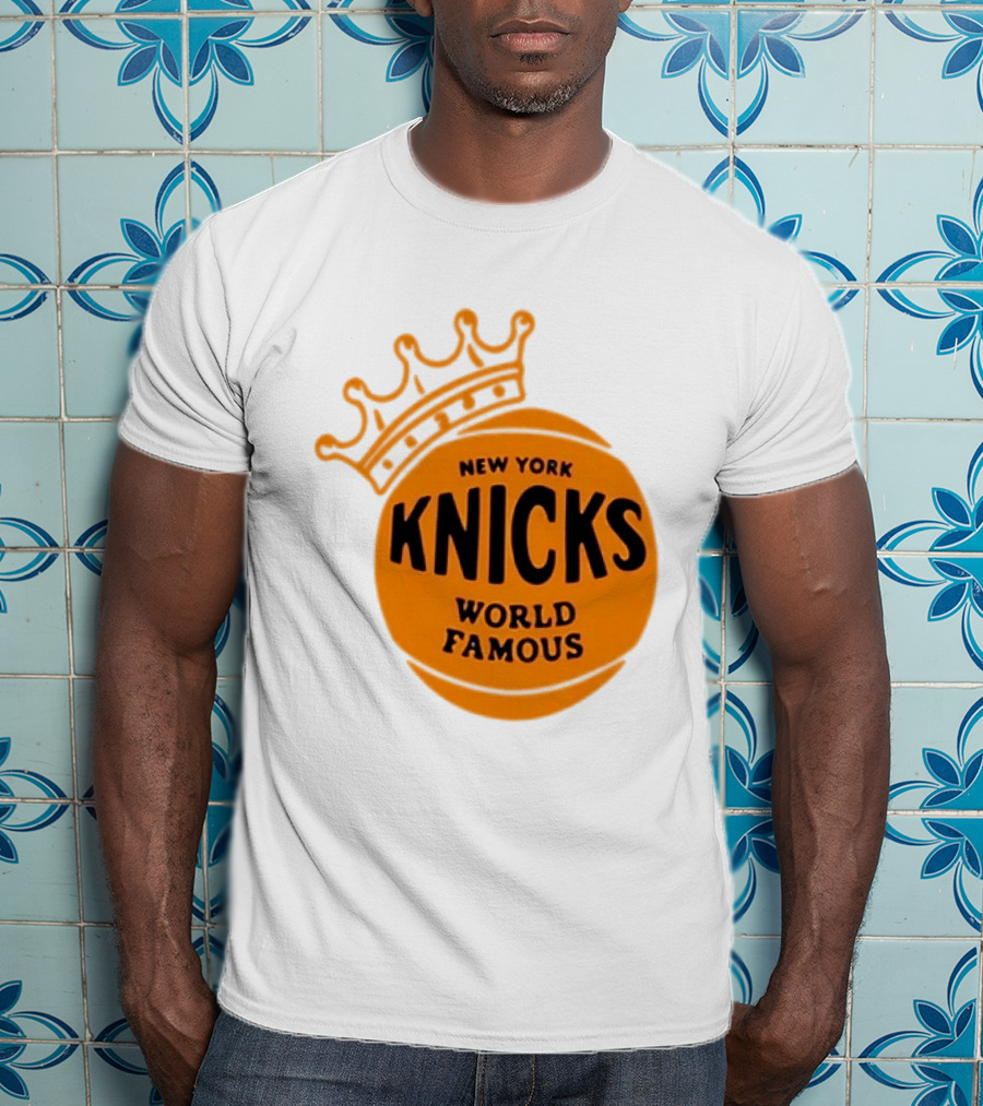New York Knicks NBA Basketball World Famous Crown T-Shirt