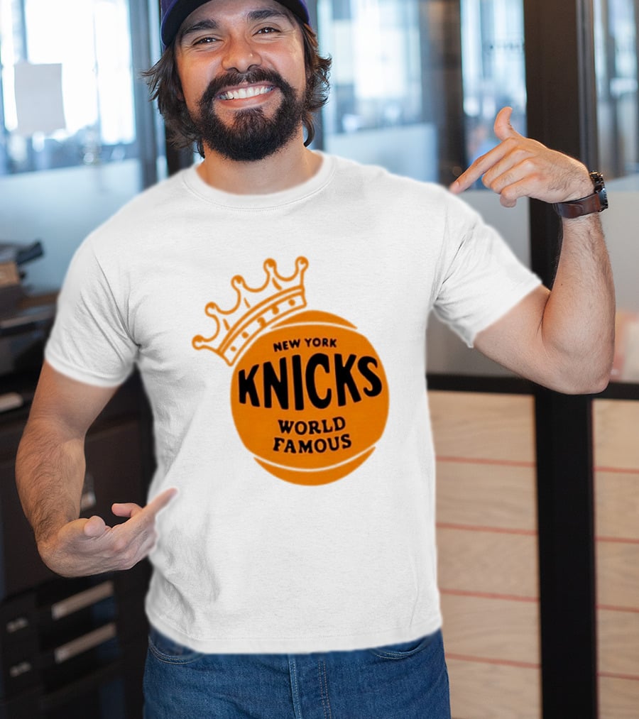 New York Knicks NBA Basketball World Famous Crown T-Shirt