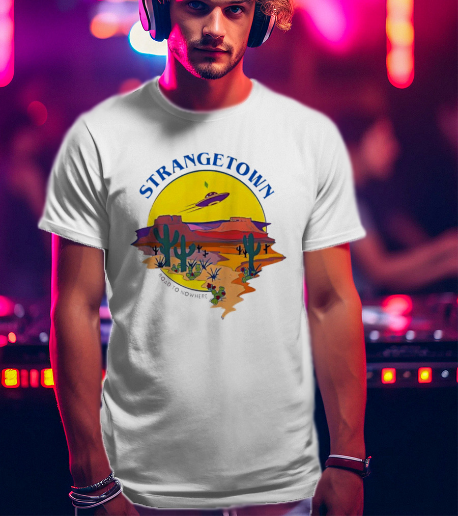 Strangetown Road To Nowhere The Sims Alien UFO Desert Saguaro Cactus T-Shirt