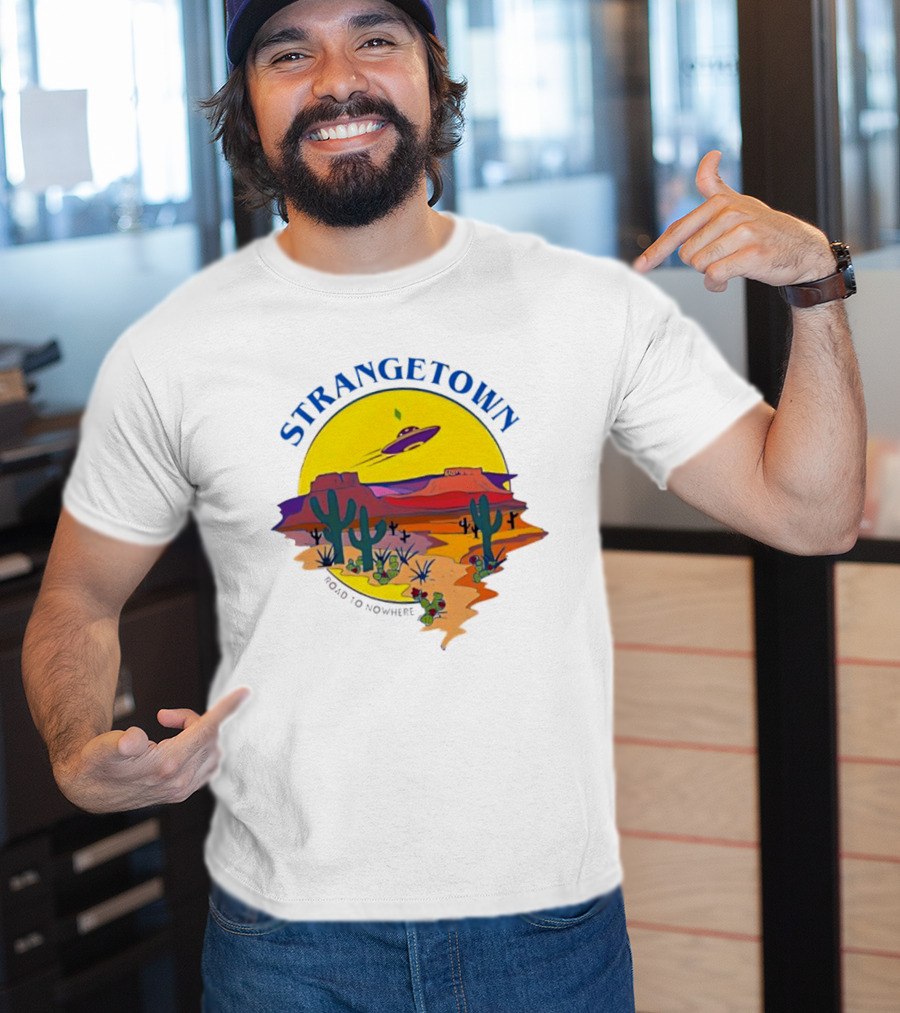 Strangetown Road To Nowhere The Sims Alien UFO Desert Saguaro Cactus T-Shirt