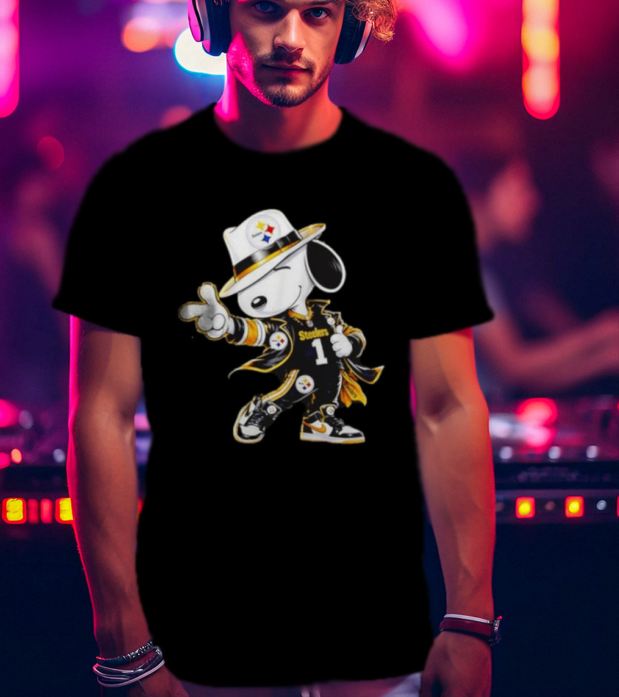 Snoopy Steelers 1 Pittsburgh Steelers Football Peanuts T-Shirt