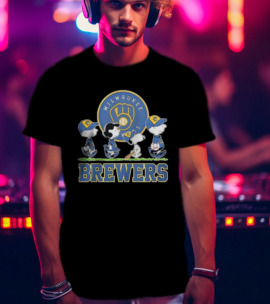 Milwaukee Brewers Peanuts Characters Baseball Team Collaboration T-Shirt