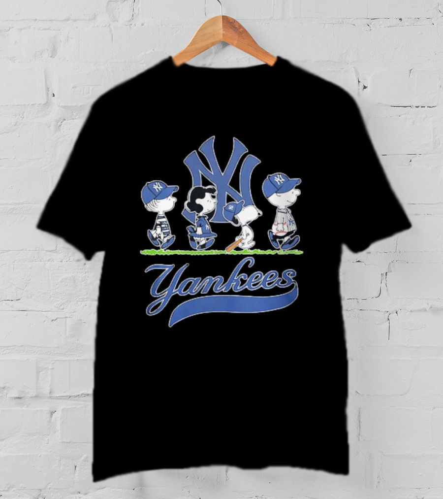 Peanuts Gang Yankees NY Vintage Baseball Characters T-Shirt