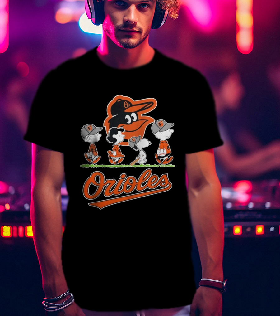 Peanuts Gang With Baseball Orioles T-Shirt