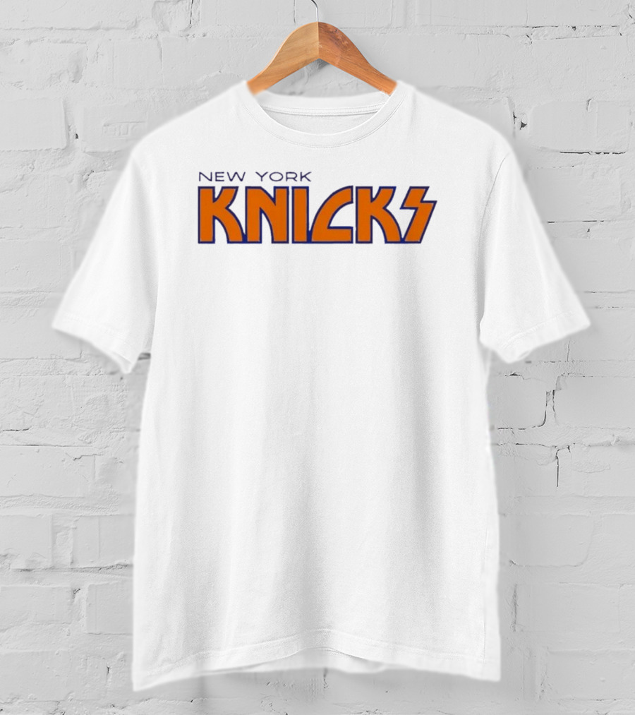 New York Knicks Team Logo Classic NBA Basketball Fan T-Shirt
