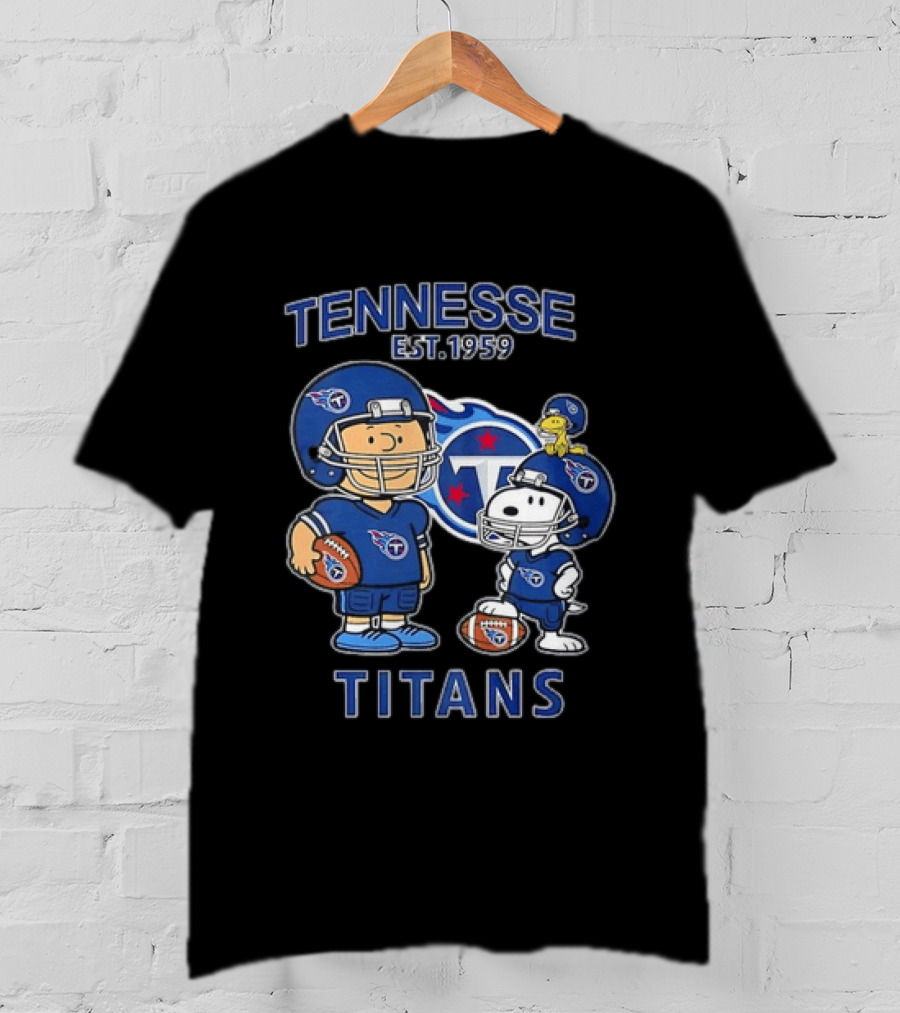 Tennessee Titans EST 1959 Charlie Brown And Snoopy Football T-Shirt