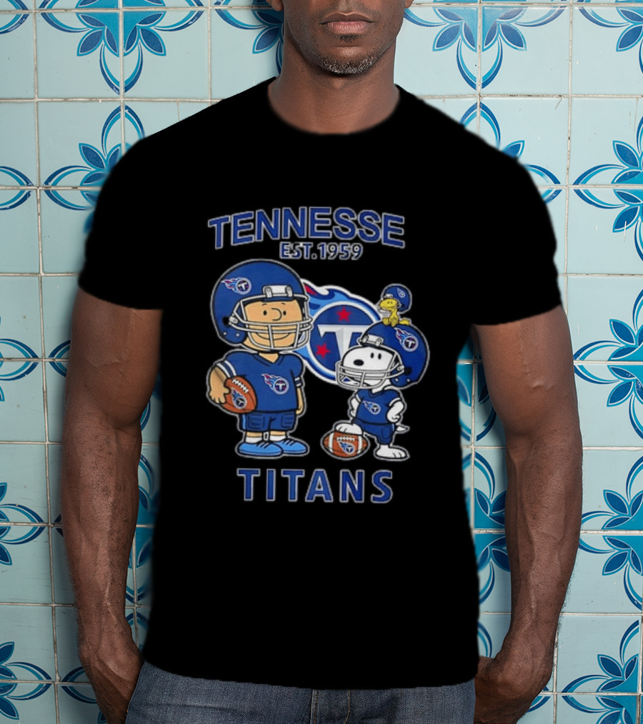 Tennessee Titans EST 1959 Charlie Brown And Snoopy Football T-Shirt