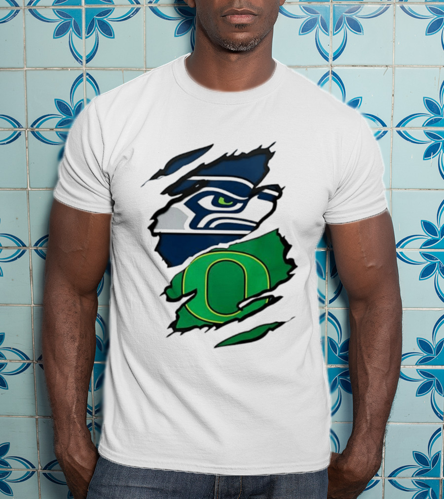 Seattle Seahawks Oregon Ducks Ripped Skin Effect NFL College Team Spirit T-Shirt