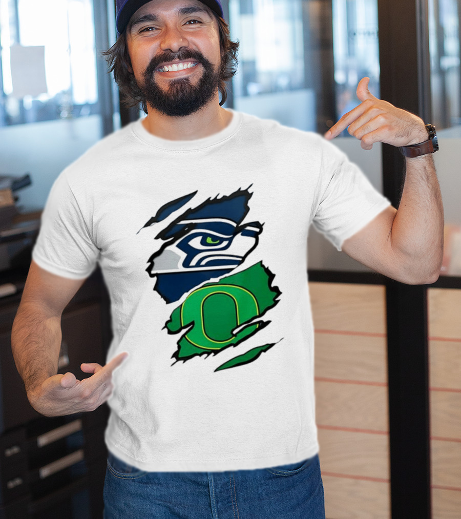 Seattle Seahawks Oregon Ducks Ripped Skin Effect NFL College Team Spirit T-Shirt