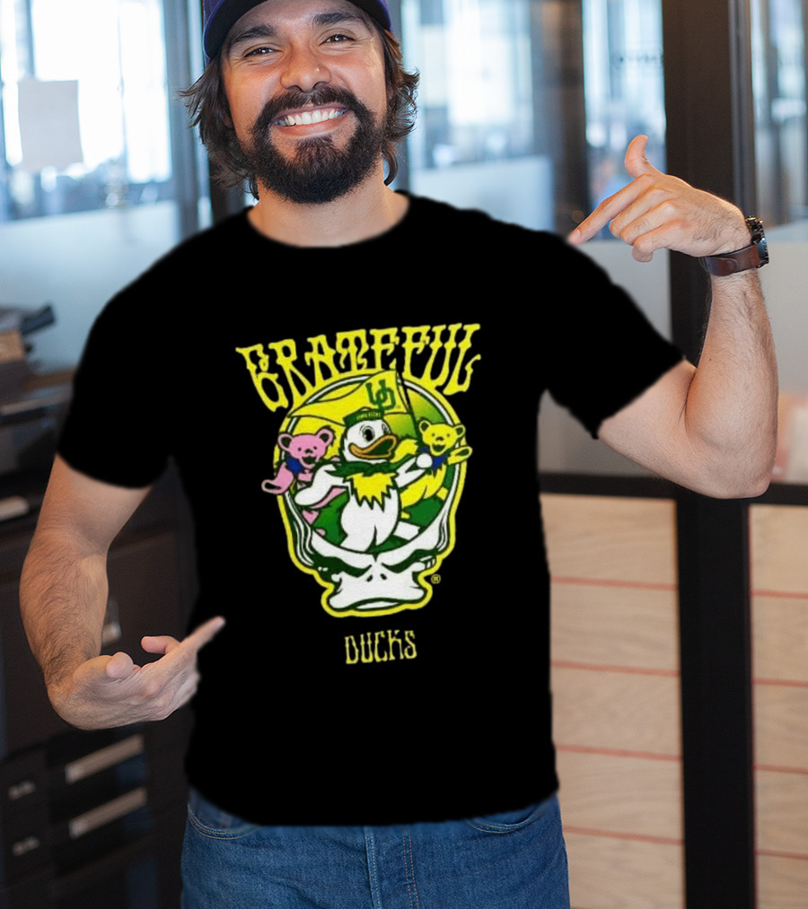 GratefulDucks Oregon Ducks 2025 Football Team Collaboration T-Shirt