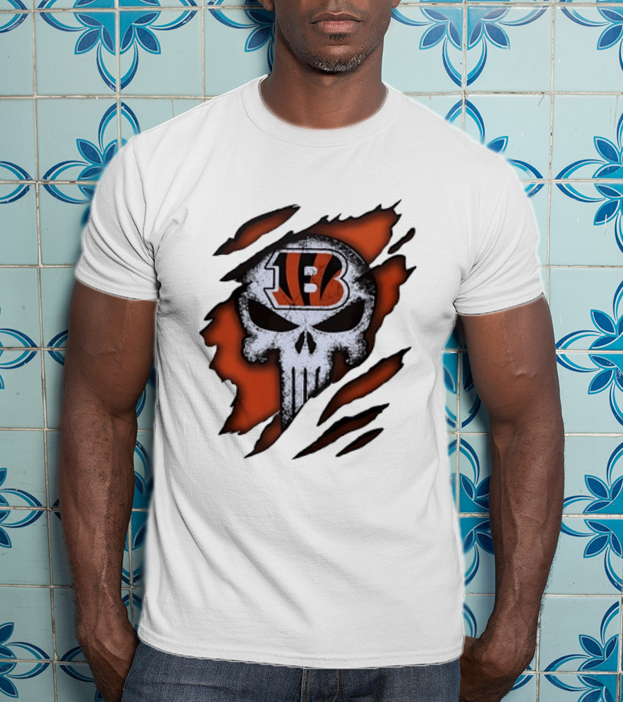 Cincinnati Bengals Punisher Skull Ripped T-Shirt