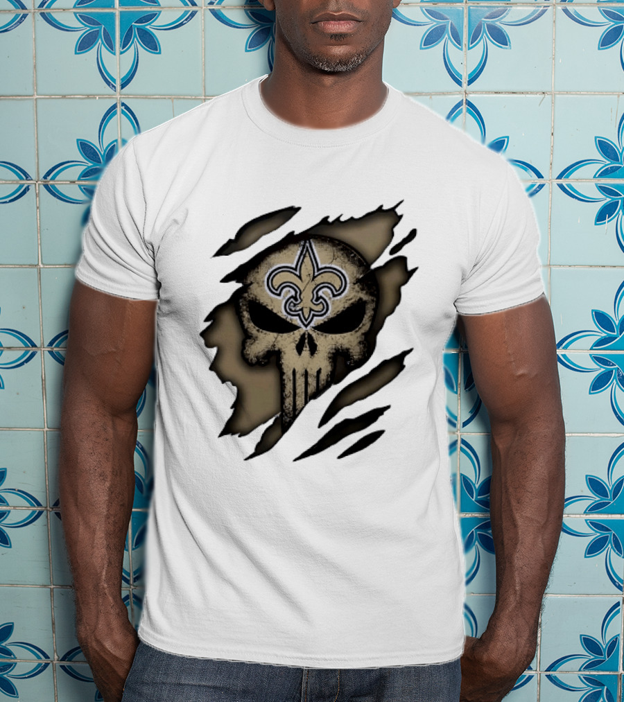New Orleans Saints Punisher Skull Ripped Effect Fleur De Lis T-Shirt