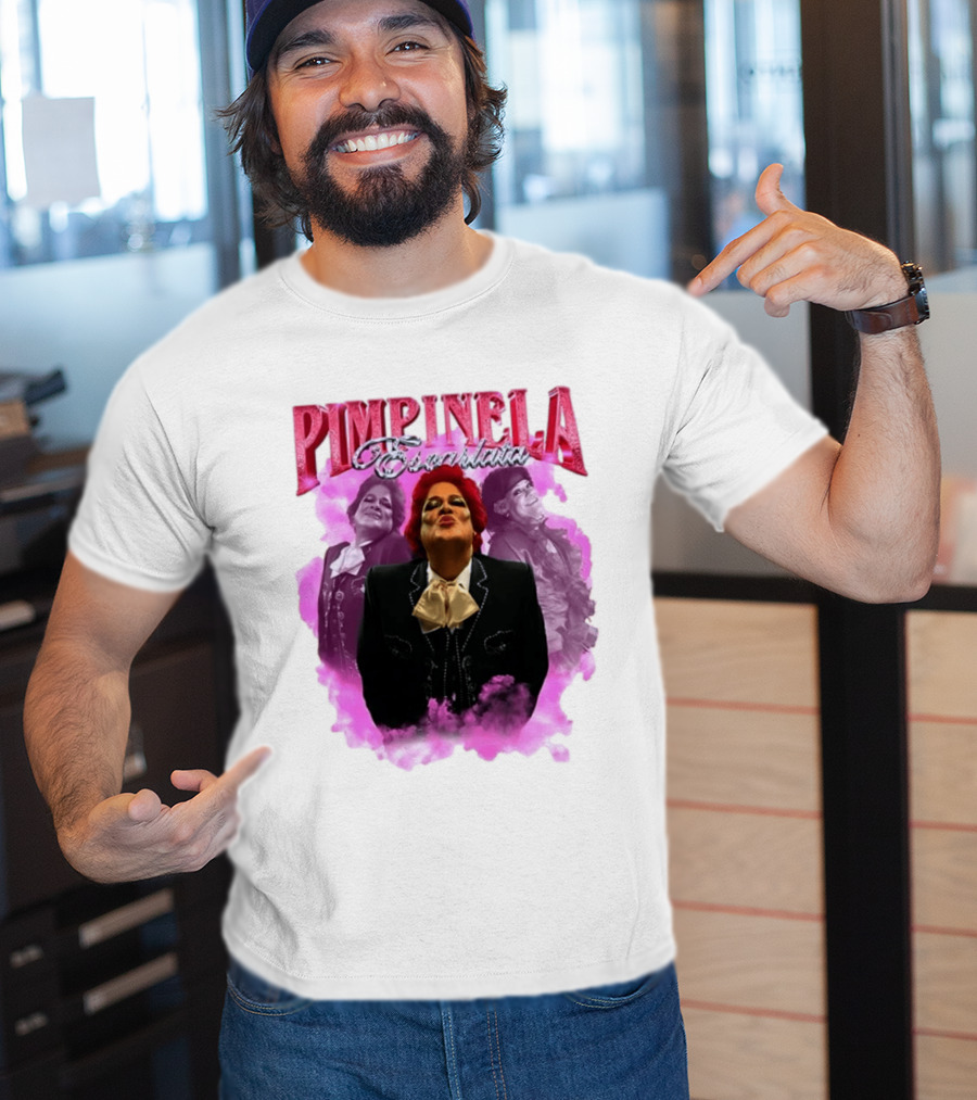 Pimpinela Escarlata Kissing Pose With Pink Smoke Backdrop T-Shirt