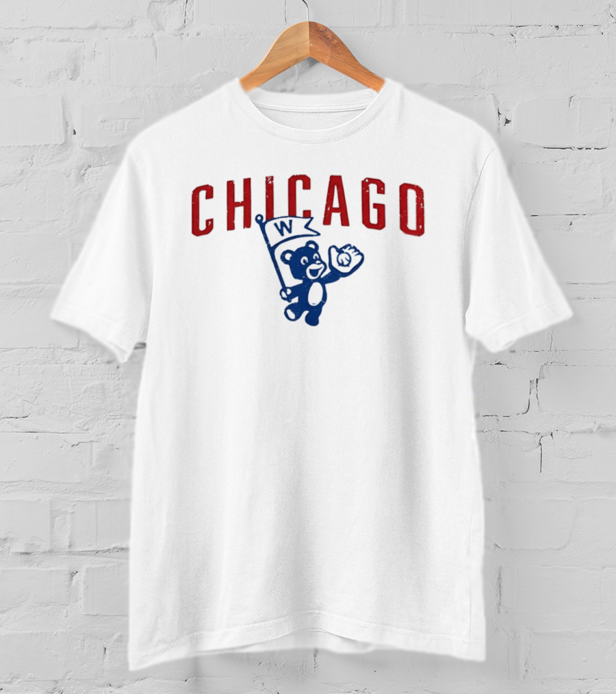 Chicago Baseball Bear Holding W Flag T-Shirt