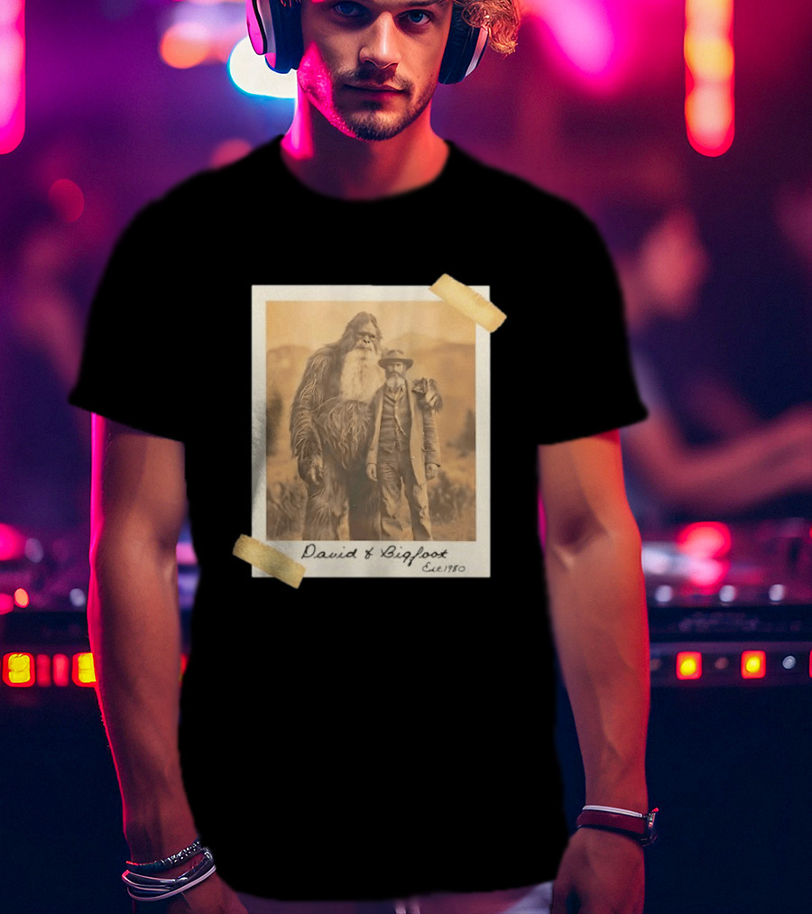 David And Bigfoot Polaroid Photo Est 1980 Sightings Nobody Believes T-Shirt