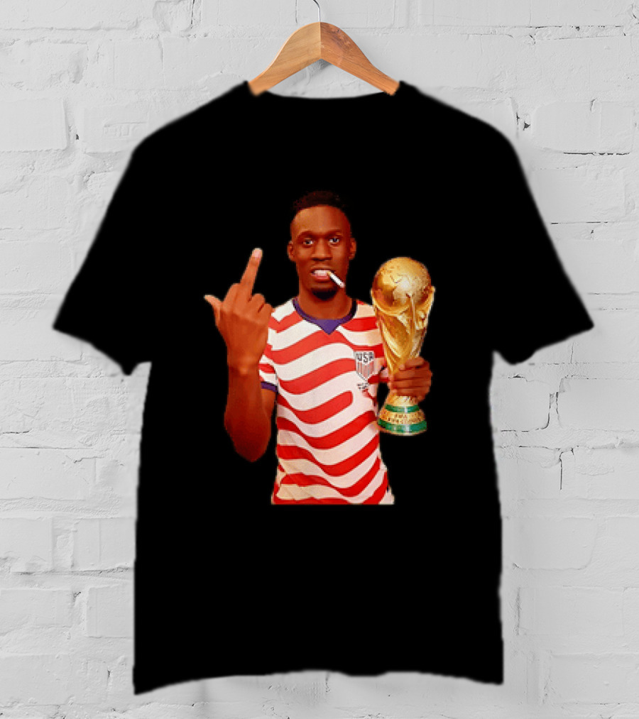 Folarin Balogun USA National Team Smoking Middle Finger World Cup Trophy T-Shirt