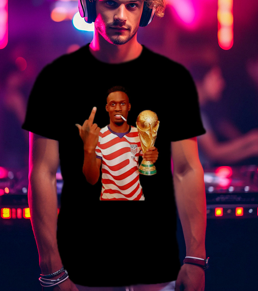 Folarin Balogun USA National Team Smoking Middle Finger World Cup Trophy T-Shirt