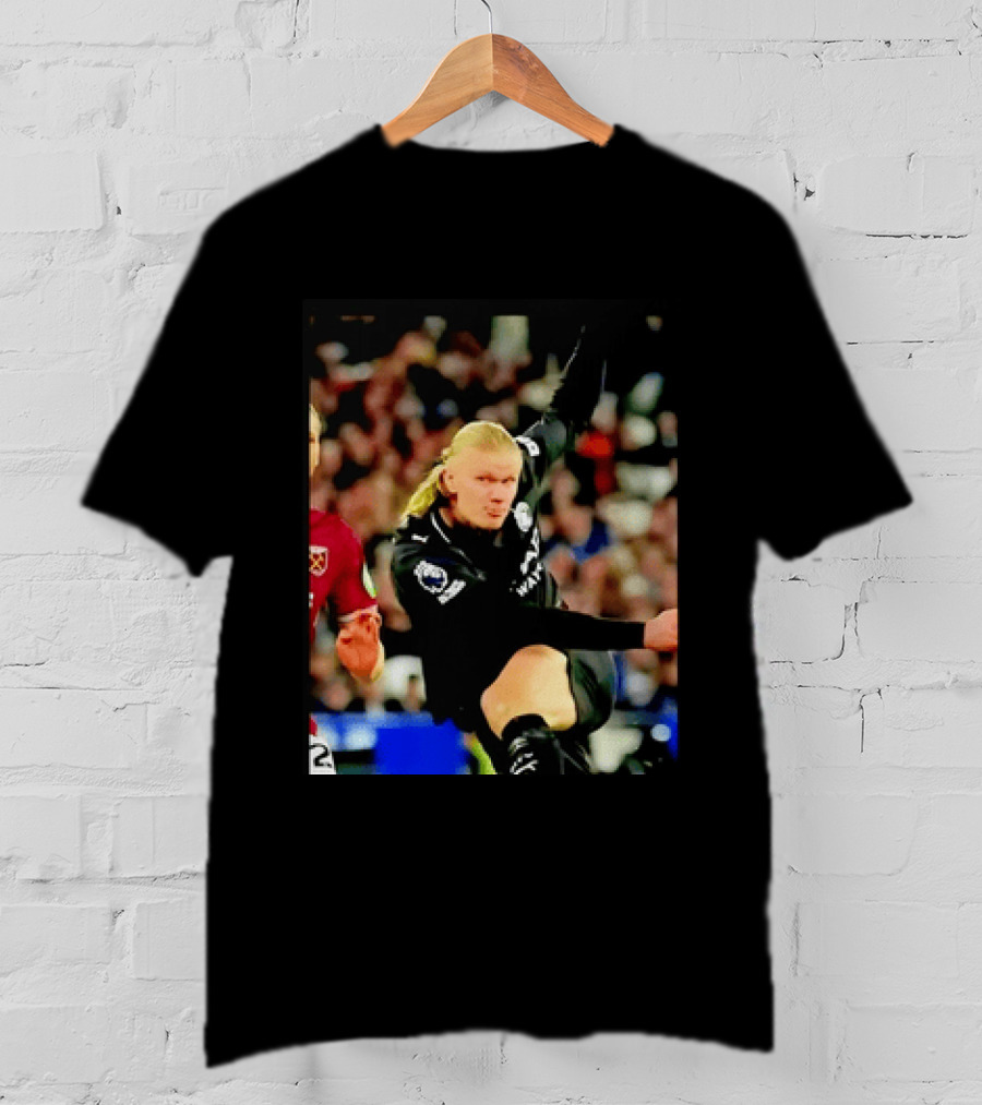 Erling Haaland Manchester City Football Player In Action T-Shirt