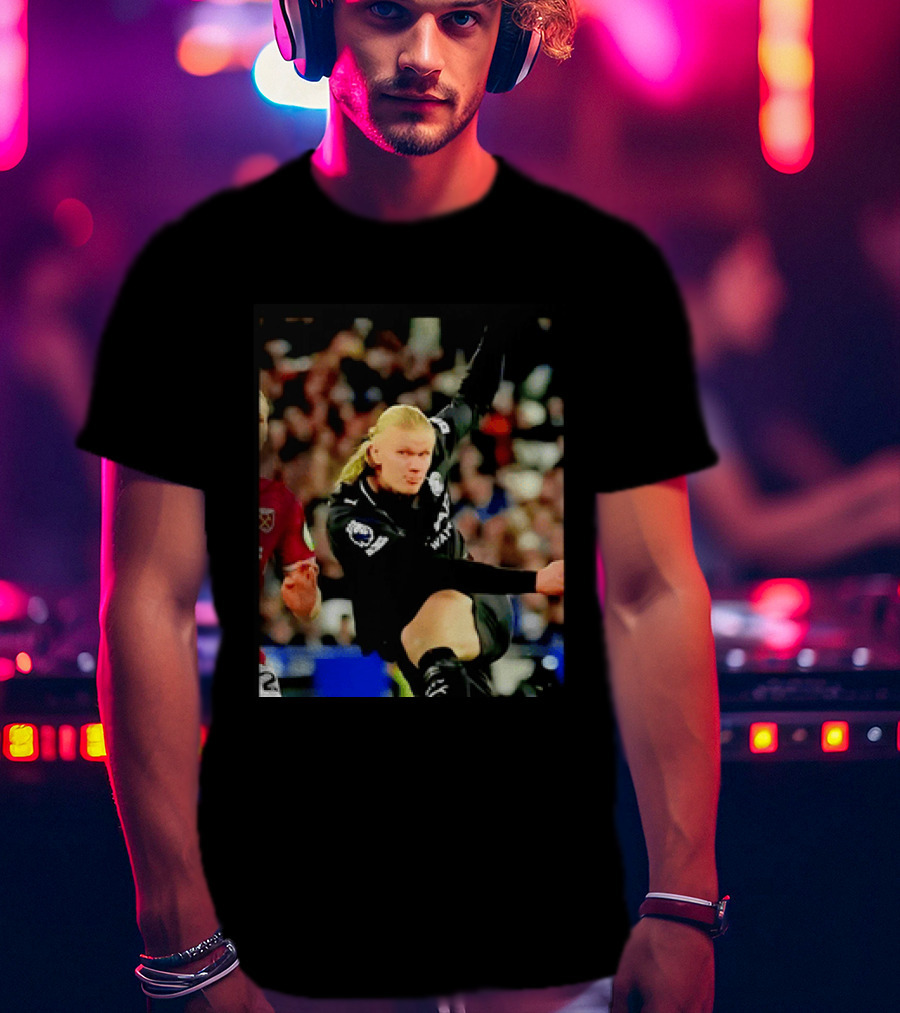 Erling Haaland Manchester City Football Player In Action T-Shirt