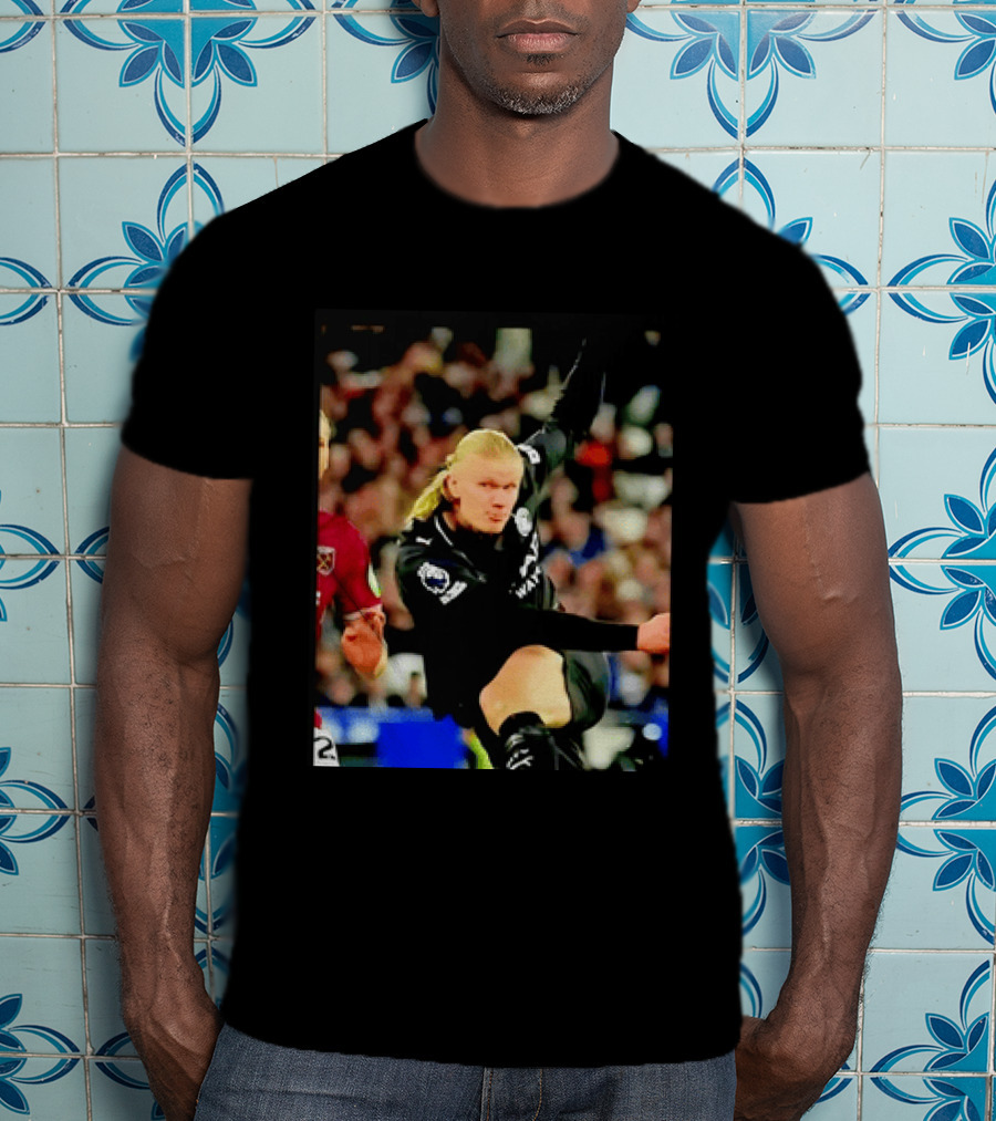 Erling Haaland Manchester City Football Player In Action T-Shirt