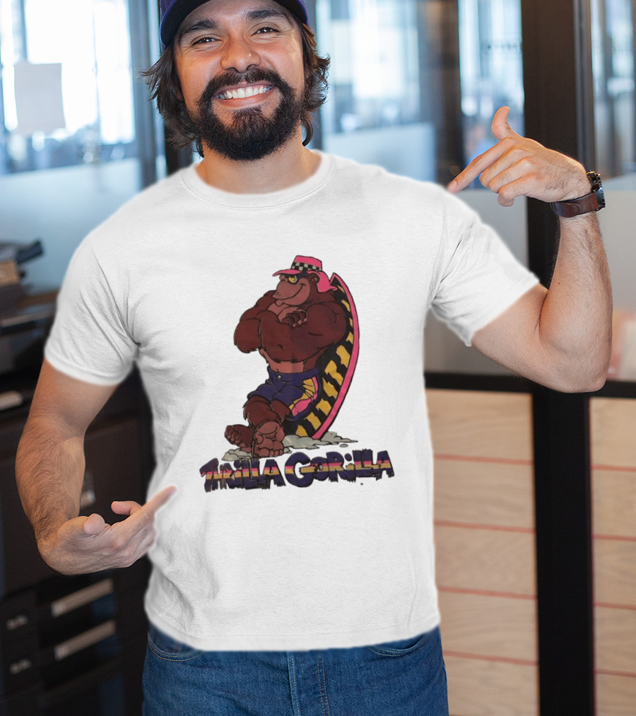 Thrilla Gorilla Town And Country Surf Checkered Hat Surfboard T-Shirt