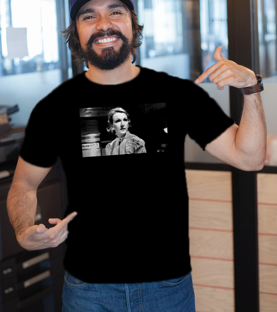 Penelope Keith Effortlessly Posh Star Of British Sitcoms T-Shirt