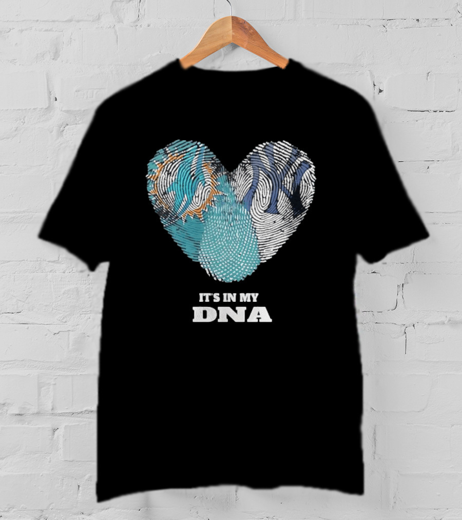 New York Yankees Statue Of Liberty It's In My DNA T-Shirt