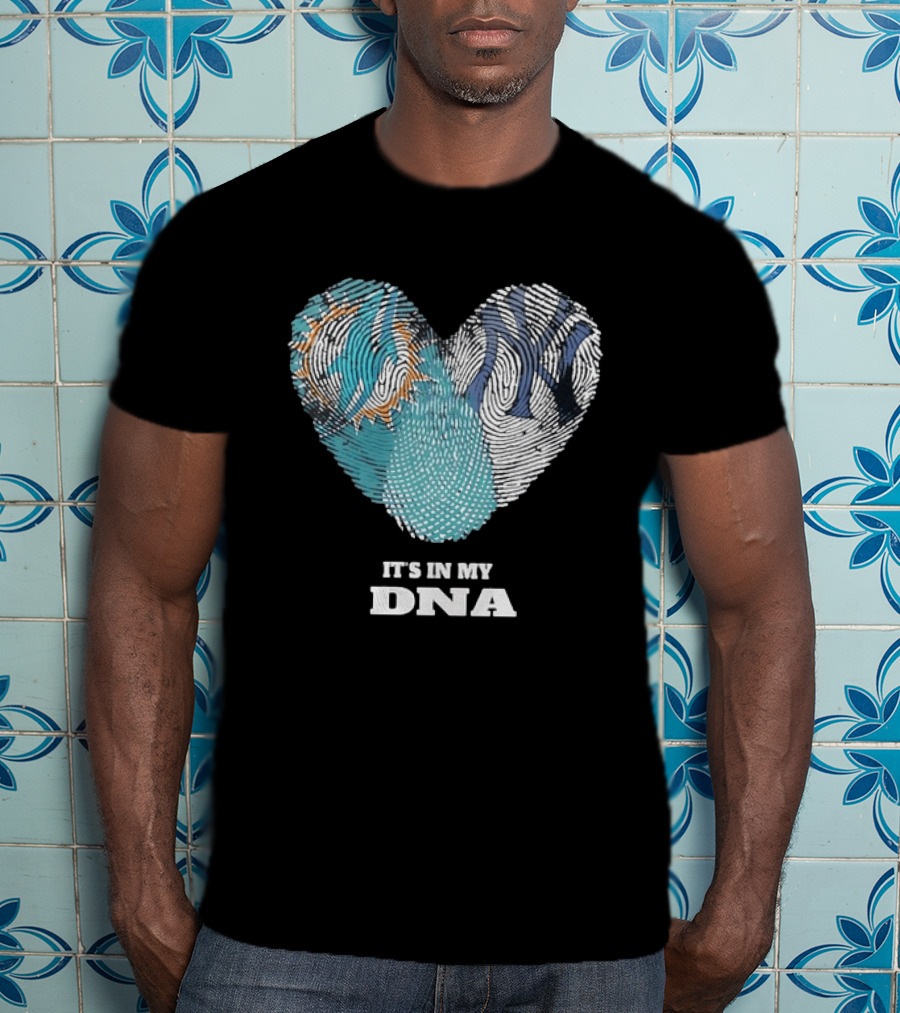 New York Yankees Statue Of Liberty It's In My DNA T-Shirt