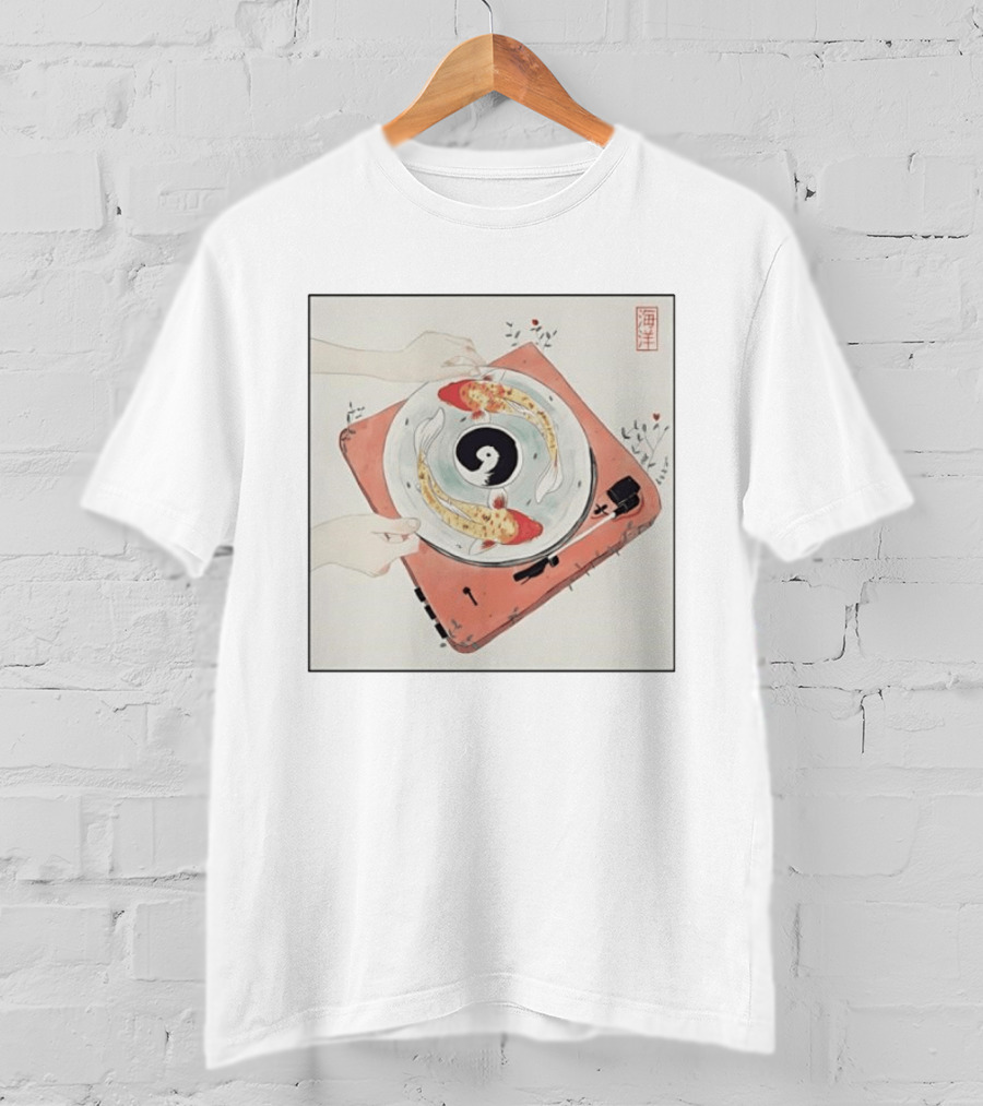 Koi Fish Yin Yang Vinyl Record Turntable Hai Yang T-Shirt