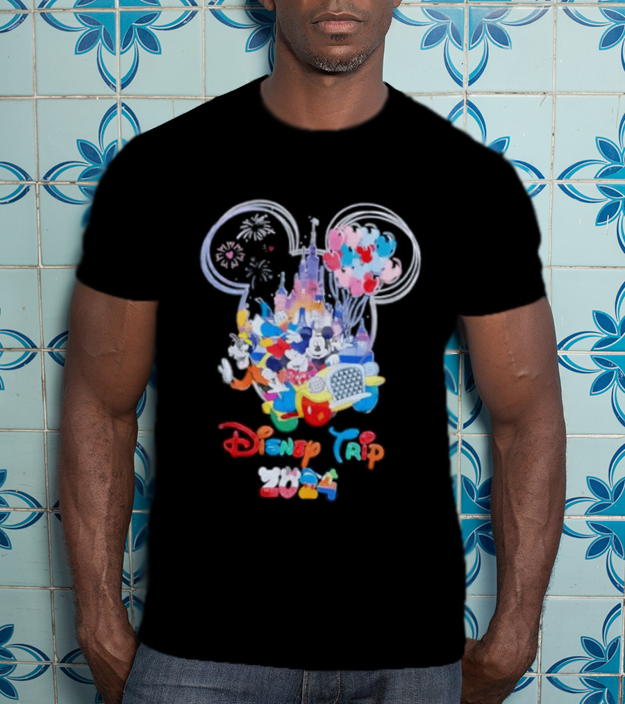 Disney Trip 2024 Mickey Mouse Donald Duck Goofy Minnie Castle Fireworks T-Shirt