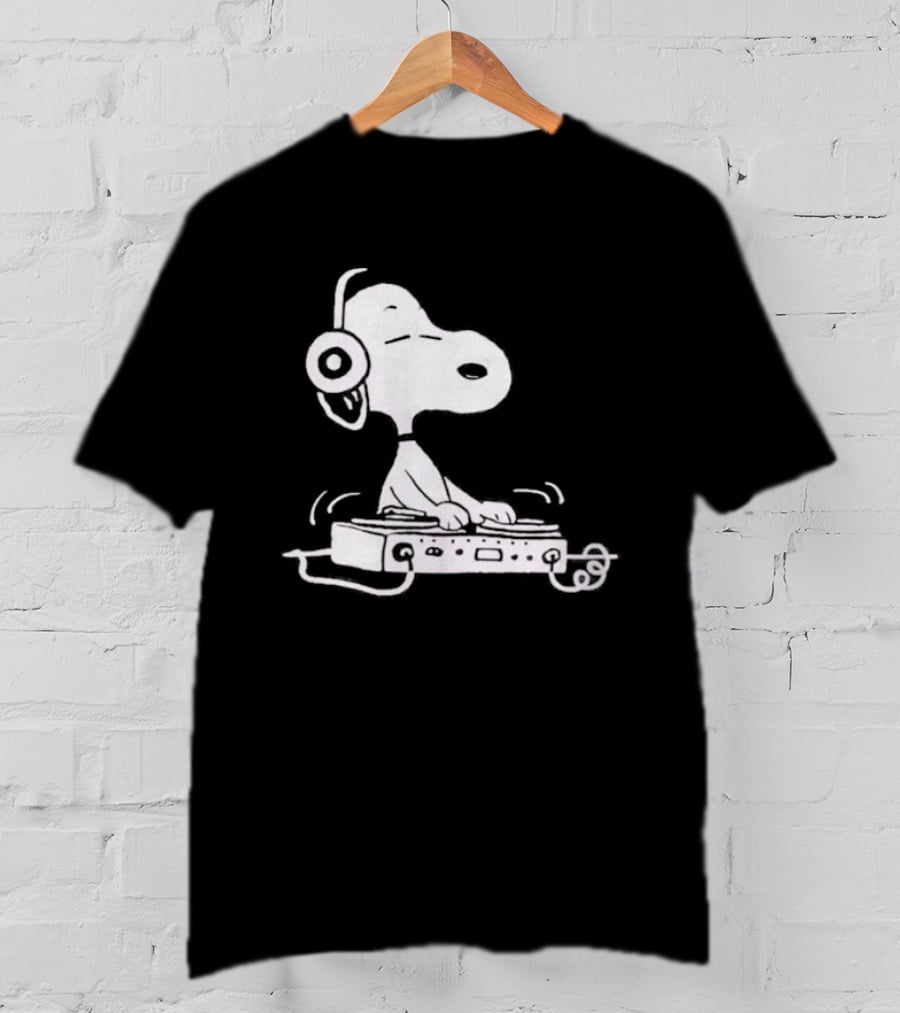 Kith Peanuts Snoopy DJ Collaboration T-Shirt