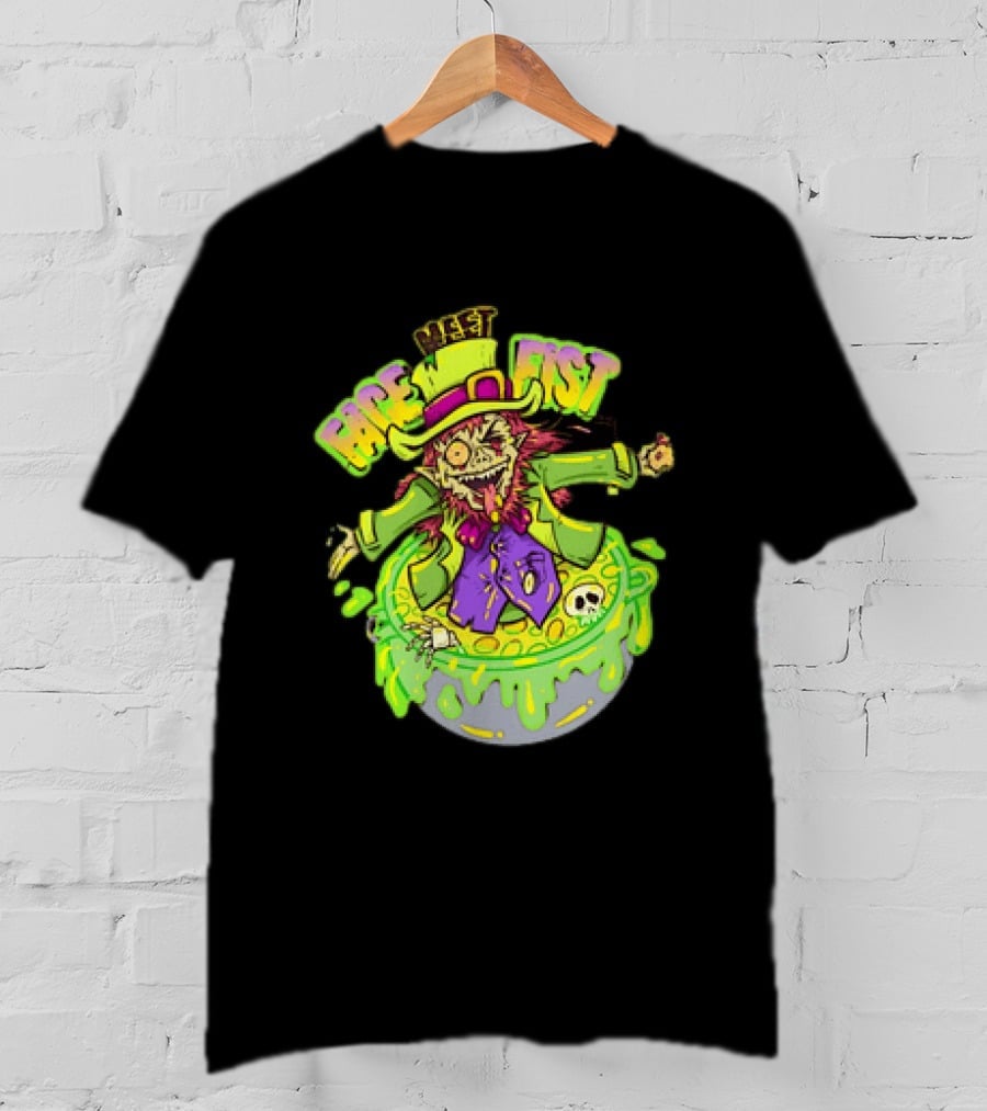 Face Meet Fist Leprechaun St Patrick's Day Cauldron Green Slime Skull T-Shirt