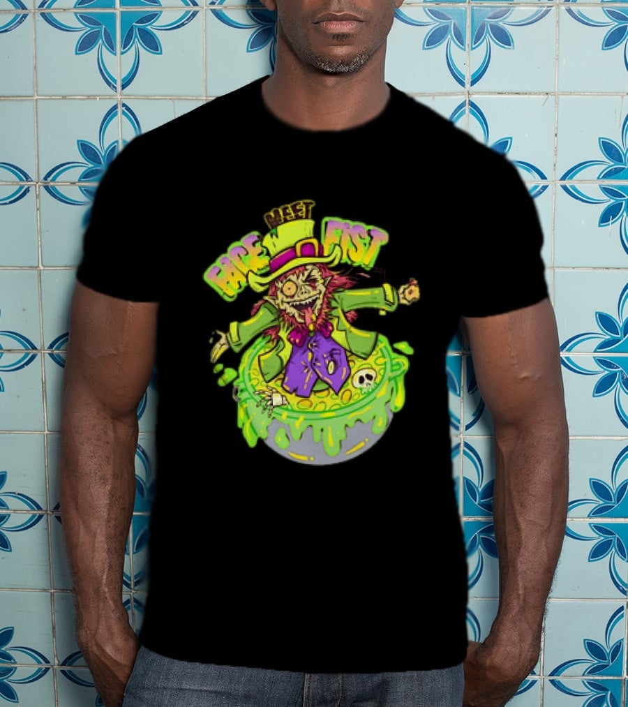 Face Meet Fist Leprechaun St Patrick's Day Cauldron Green Slime Skull T-Shirt