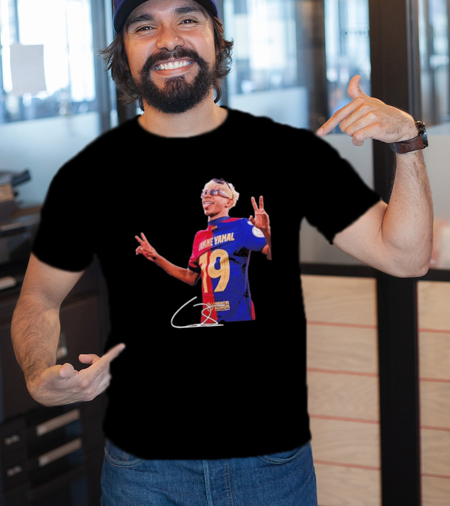 Lamine Yamal Barcelona Peace Sign Celebration 19 Jersey T-Shirt