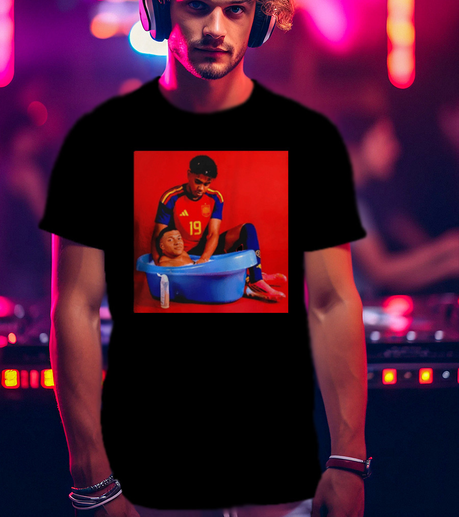 Kylian Mbappe Lamine Yamal Spain Soccer Bath Comedy Scene T-Shirt